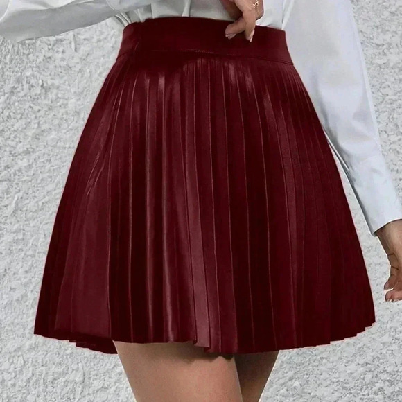 Burgundy Casual Women's High Waist Pleated Faux Leather Mini Skirt - Picture 4 of 6
